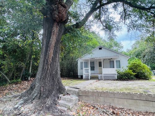 2406 17th Avenue, Gulfport, MS, 39501 | Card Image