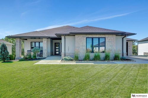 9685 Topher Blvd, Lincoln, NE, 68526-6144 | Card Image