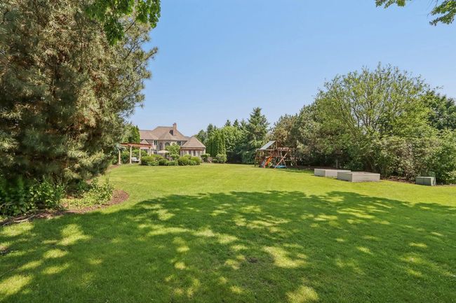 1601 Cedar Bend, House other with 5 bedrooms, 4 bathrooms and null parking in Hartland WI | Image 95
