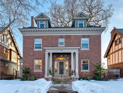 748 Linwood Ave, Saint Paul, MN, 55105-3322 | Card Image