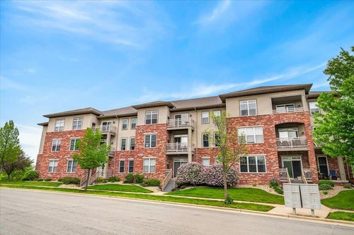 303-141 Metro Ter, Madison, WI, 53718-6460 | Card Image