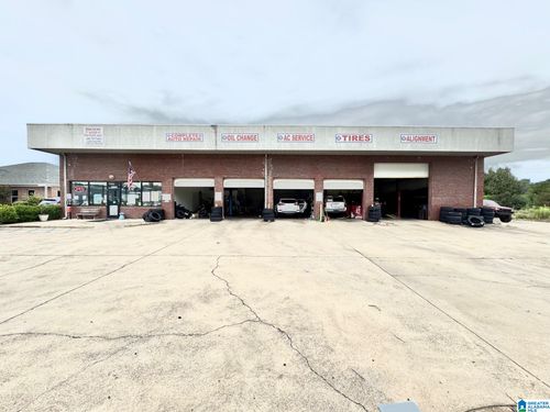 1001 Mally St, Tuscaloosa, AL, 35405-8786 | Card Image