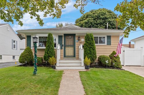 77 Ricketson St, New Bedford, MA, 02744-1916 | Card Image