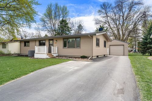 905 9th Ave Nw, Waseca, MN, 56093-1820 | Card Image