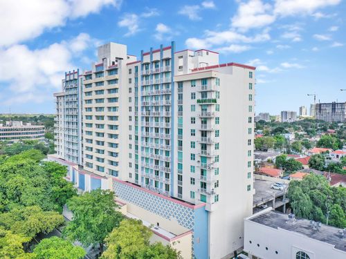 apt-1009-3000 Coral Way, Miami, FL, 33145-3238 | Card Image