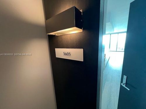 apt-5605-900 Biscayne Blvd, Miami, FL, 33132-1577 | Card Image