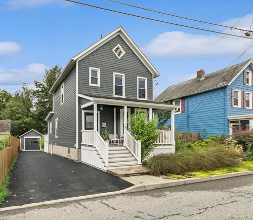 10 N Cedar St, Beacon, NY, 12508-1916 | Card Image