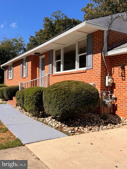 129 Kingston Dr, BEAR, DE, 19701-1524 | Card Image