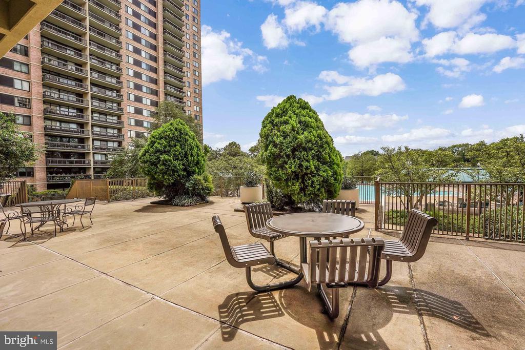 Residential in FALLS CHURCH 3