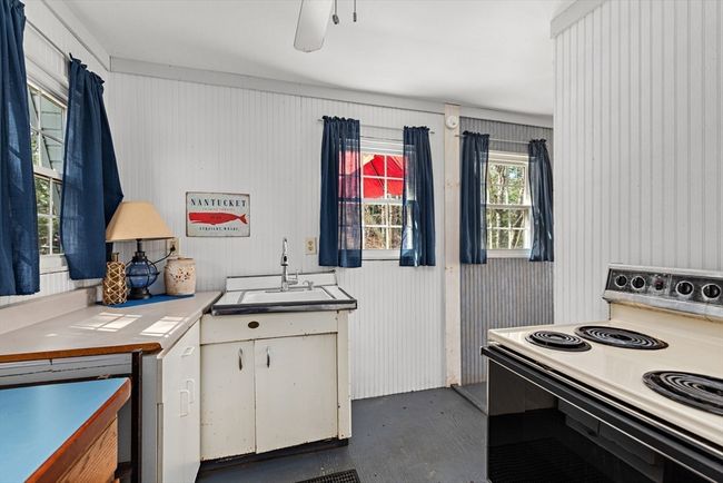 4 Smelt Pond Rd, House other with 2 bedrooms, 1 bathrooms and 4 parking in Kingston MA | Image 10