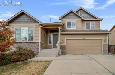 6841 Red Cardinal Loop, House other with 3 bedrooms, 2 bathrooms and 2 parking in Colorado Springs CO | Image 2