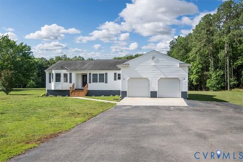 11323 Uhrich Ln, North Prince George, VA, 23860-9064 | Card Image