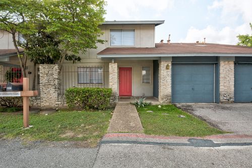 5905 Hidden Valley Trl, Austin, TX, 78744-4418 | Card Image