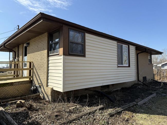 7723 E Wind Lake Road, House other with 3 bedrooms, 1 bathrooms and null parking in Norway WI | Image 4