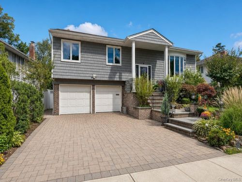 2919 Bond Dr, Merrick, NY, 11566-5104 | Card Image