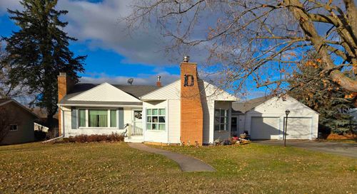 716 6th Ave E, Cresco, IA, 52136-1106 | Card Image