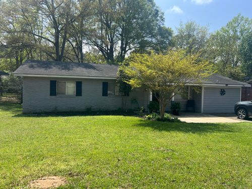 910 Sunset Cir, Columbia, MS, 39429-2216 | Card Image