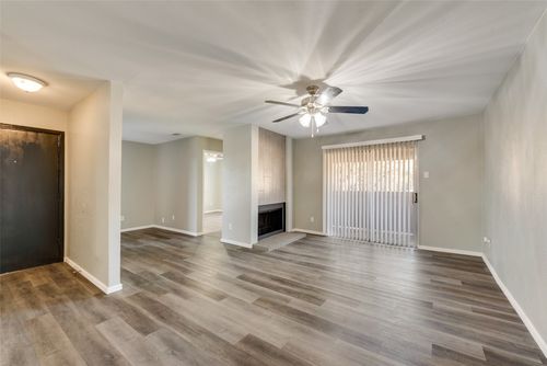 2032-8110 Skillman St, Dallas, TX, 75231-2817 | Card Image