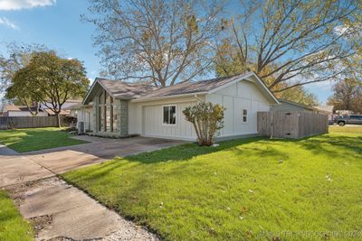 323 W Vicksburg Street, House other with 4 bedrooms, 1 bathrooms and null parking in Broken Arrow OK | Image 3