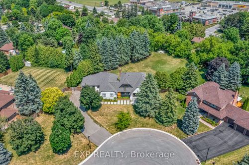17 Chamberlain Crt, Nobleton, ON, L0G1N0 | Card Image