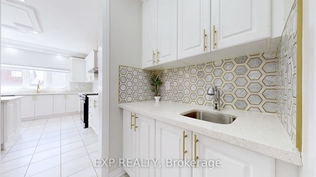 1466 Broderick St, House other with 5 bedrooms, 5 bathrooms and 4 parking in Innisfil ON | Image 12