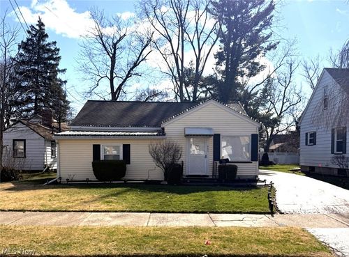 965 Adelaide Ave Se, Warren, OH, 44484-4304 | Card Image