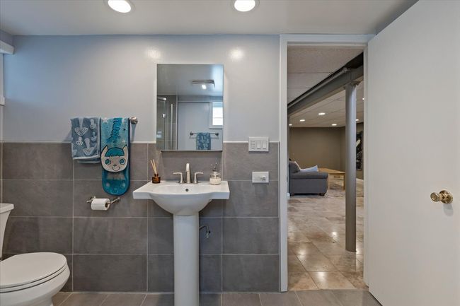 418 Bonnie Brae Ave, House other with 2 bedrooms, 2 bathrooms and 1 parking in Itasca IL | Image 23