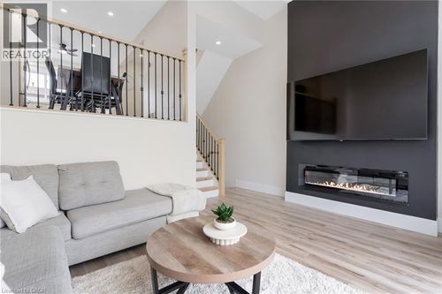 16-230 Blair Rd, Cambridge, ON, N1S2J8 | Card Image