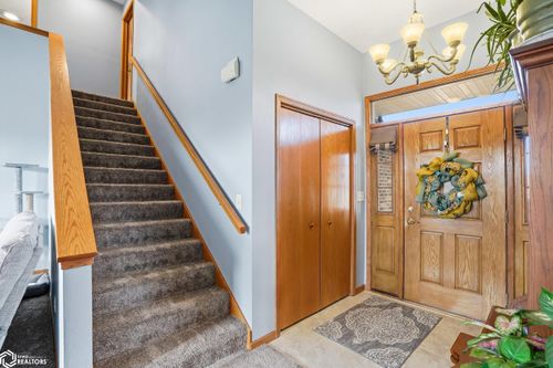 3329 Terrace Lake Rd, Crawfordsville, IA, 52621-9068 | Card Image