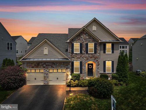 8967 Fenestra Pl, GAINESVILLE, VA, 20155-5952 | Card Image
