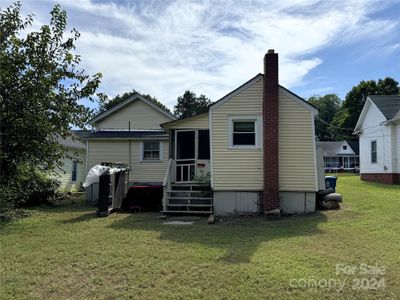 526 E Fisher Street, Home with 2 bedrooms, 2 bathrooms and null parking in Salisbury NC | Image 2