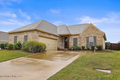 222 Buttonwood Ln, Canton, MS, 39046-6604 | Card Image
