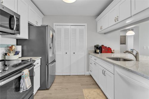 104-35 Plantation Dr, Vero Beach, FL, 32966-7961 | Card Image
