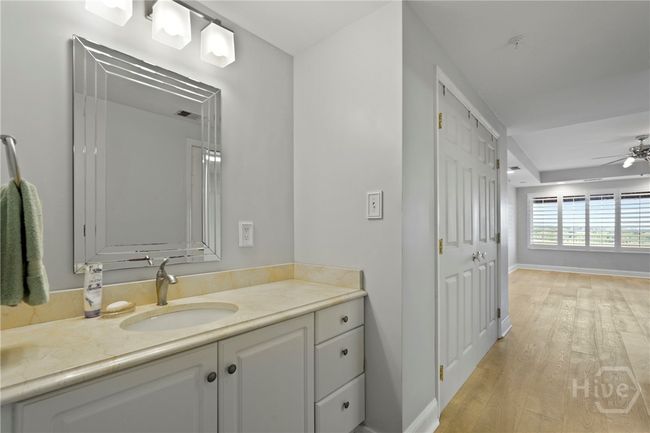 Owners Bathroom | Image 24