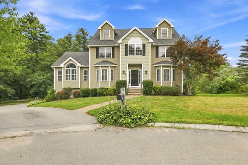 3 Arborcrest Rd, Amesbury, MA, 01913-4531 | Card Image