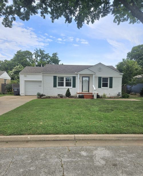 137 E 35th St, Tulsa, OK, 74105-2507 | Card Image