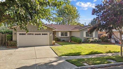 4950 Black Ave, Pleasanton, CA, 94566-6010 | Card Image