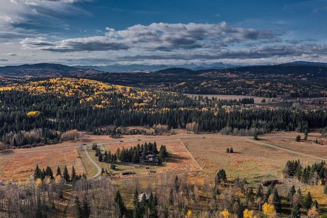 100 Saddle Road, House other with 3 bedrooms, 3 bathrooms and null parking in Bragg Creek AB | Image 48