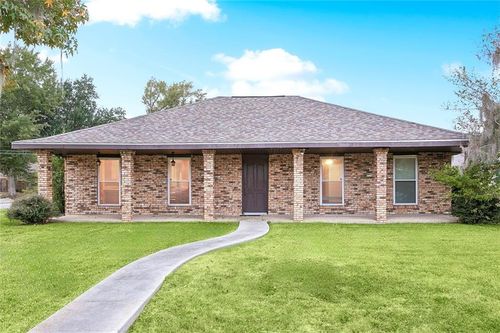 320 Monsanto Ave, Luling, LA, 70070-2152 | Card Image