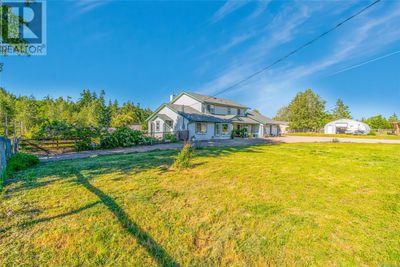 3295 Grandon Rd, House other with 5 bedrooms, 4 bathrooms and 6 parking in Qualicum Beach BC | Image 2