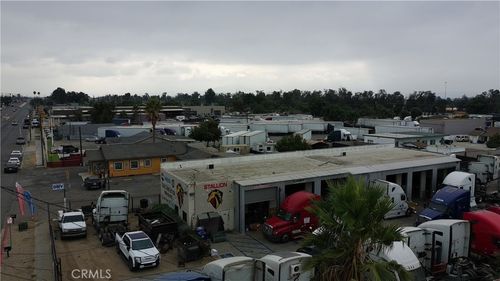 17903 Valley Blvd, Bloomington, CA, 92316-1952 | Card Image