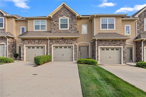 15849 Shawnee Dr, Overland Park, KS, 66223-3570 | Card Image