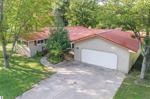 1571 Dorena Dr Ne, Kalkaska, MI, 49646-9511 | Card Image