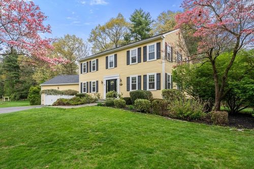 5 Blackhorse Ln, Hingham, MA, 02043-4853 | Card Image