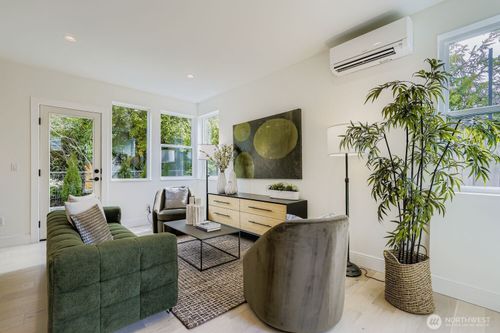 8814 41st Ave Sw, Seattle, WA, 98136 | Card Image