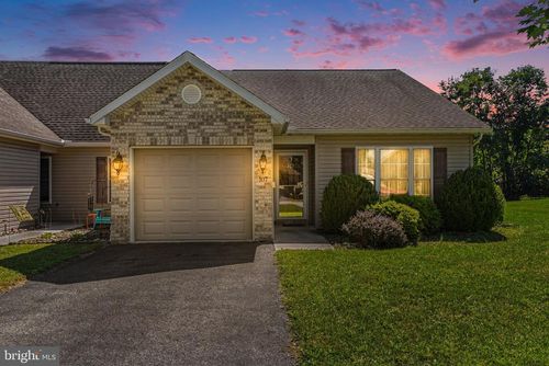 107 Touchstone Dr, CARLISLE, PA, 17015-6946 | Card Image