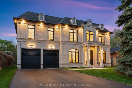 431 Seaton Dr, Oakville, ON, L6L3Y3 | Card Image