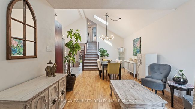 7 Fletcher Crt, House other with 5 bedrooms, 3 bathrooms and 3 parking in Guelph ON | Image 7