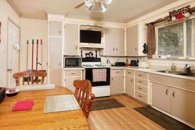 7 St Marys St N, House other with 3 bedrooms, 4 bathrooms and 2 parking in Perth ON | Image 5