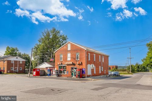 656 W 11th St, FRONT ROYAL, VA, 22630-2902 | Card Image